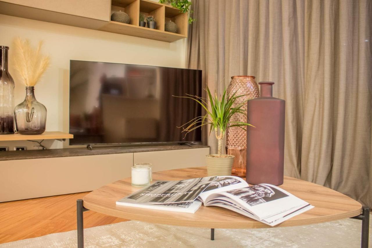 Ar Prestige Penthouse - Soho Apartment Bergamo Bagian luar foto