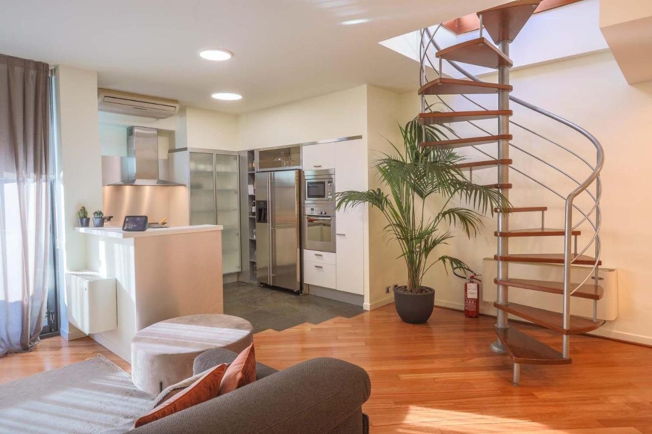 Ar Prestige Penthouse - Soho Apartment Bergamo Bagian luar foto