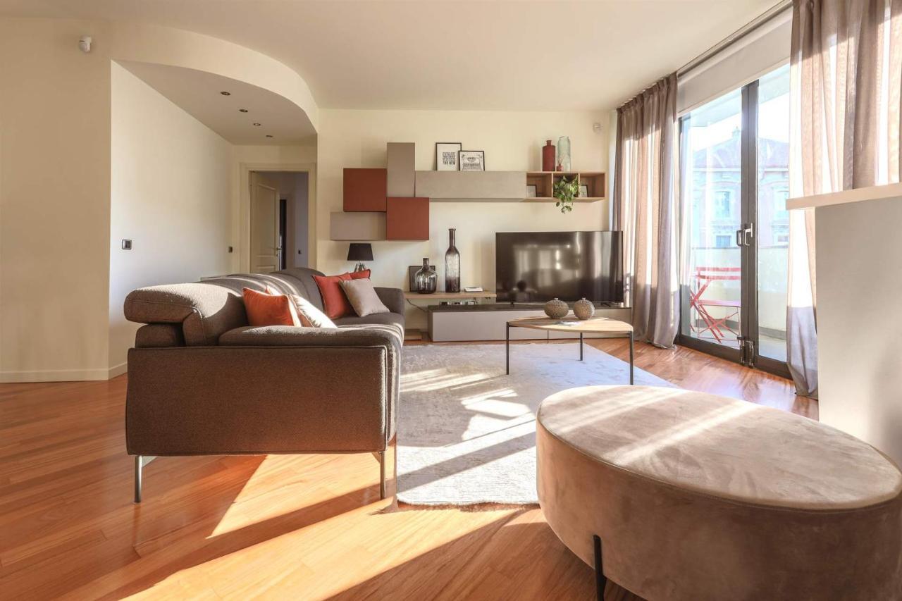 Ar Prestige Penthouse - Soho Apartment Bergamo Bagian luar foto